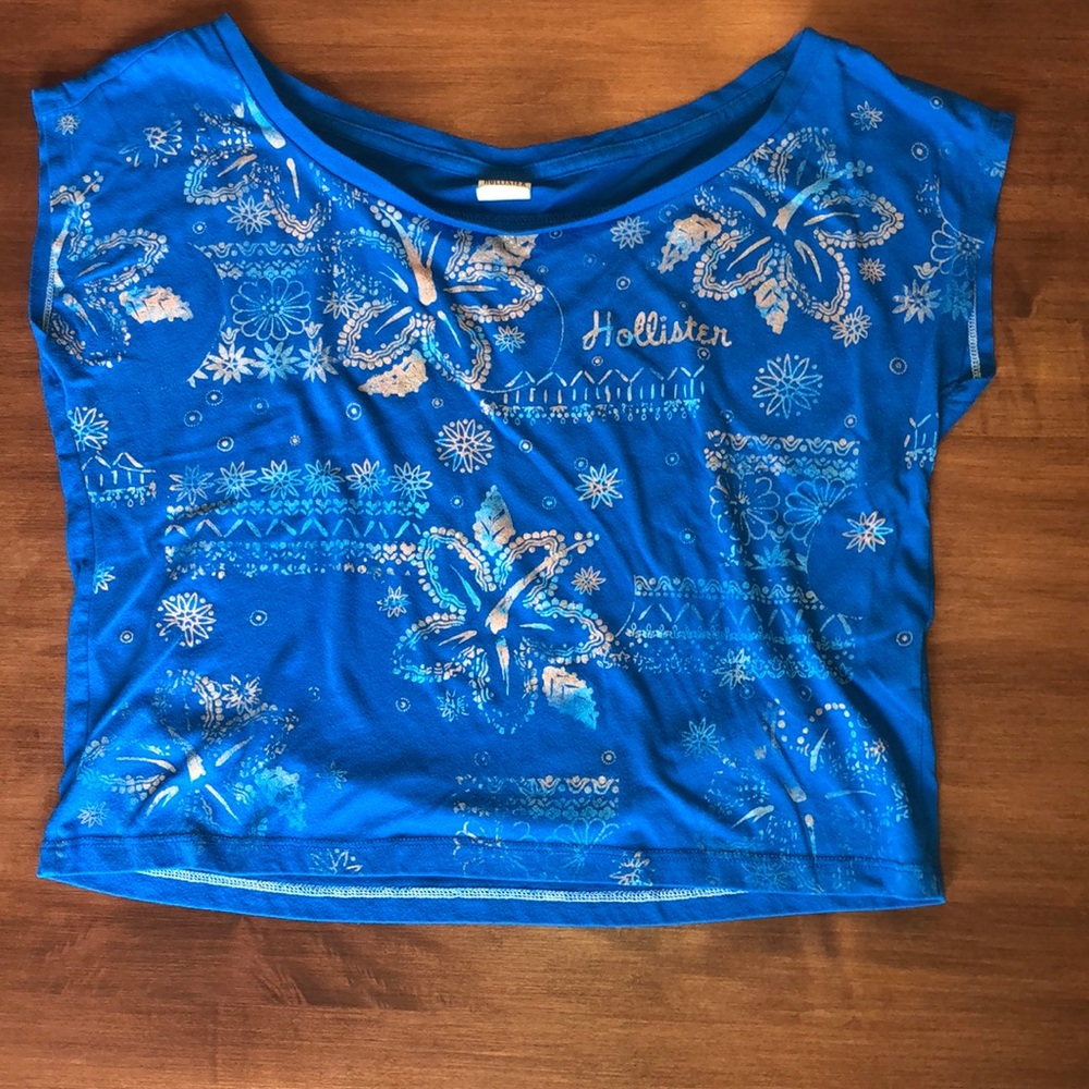 Hollister top